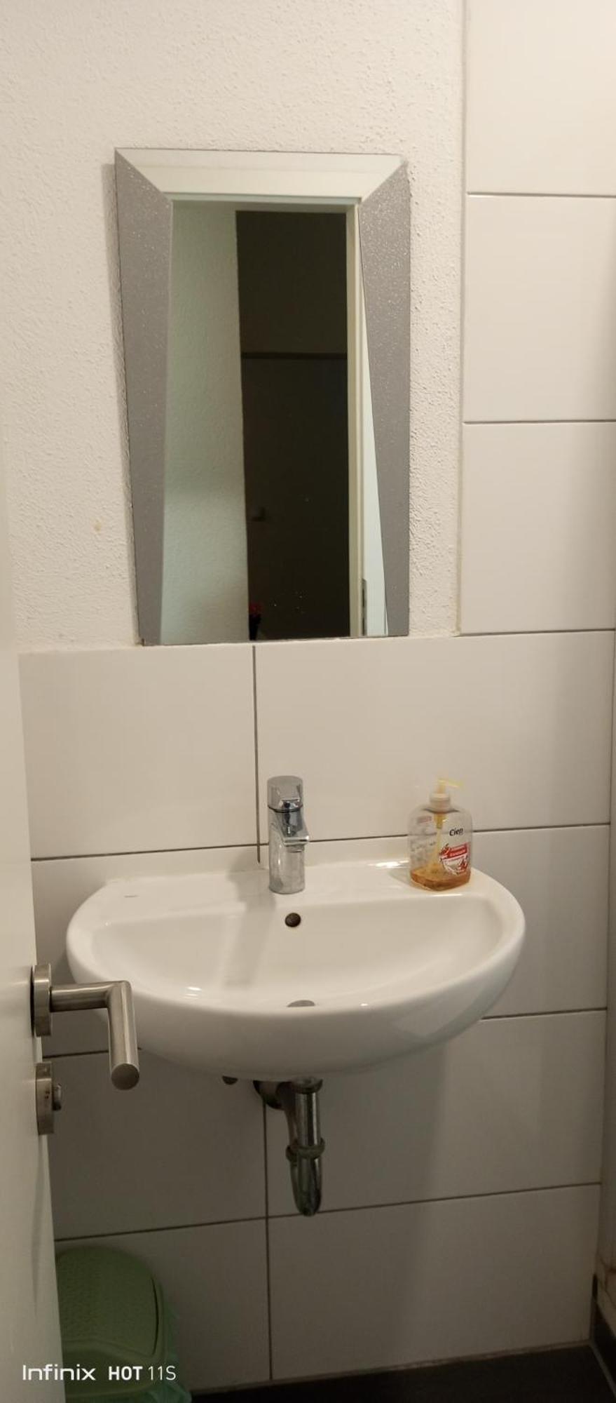 Gemuetliches Lisa Zimmer Mit Gemeinschaftskueche Heilbronn Zentrum מראה חיצוני תמונה