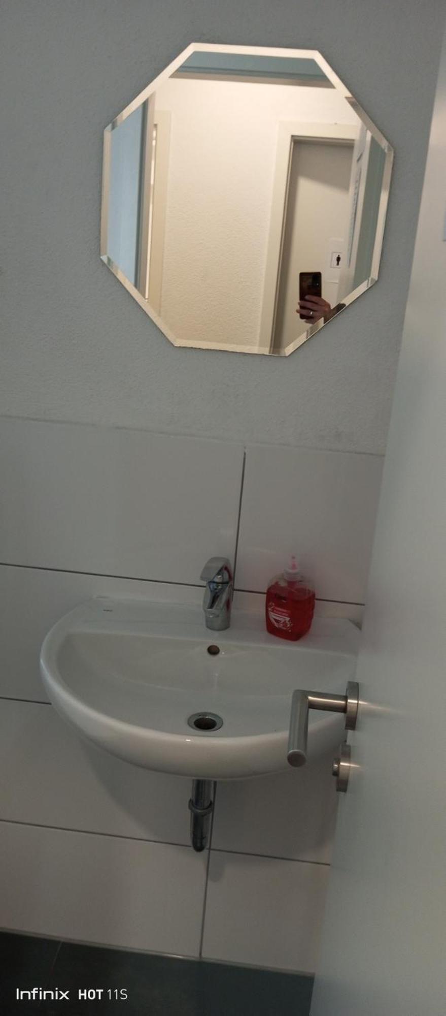 Gemuetliches Lisa Zimmer Mit Gemeinschaftskueche Heilbronn Zentrum מראה חיצוני תמונה