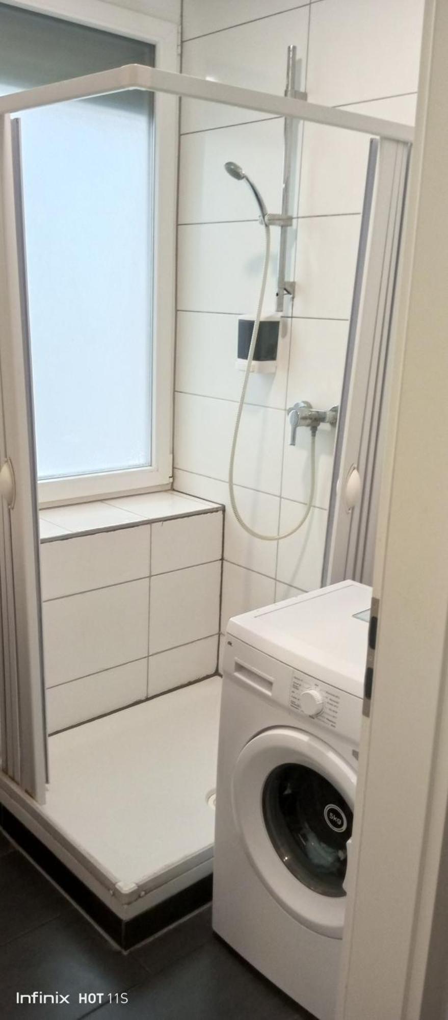 Gemuetliches Lisa Zimmer Mit Gemeinschaftskueche Heilbronn Zentrum מראה חיצוני תמונה